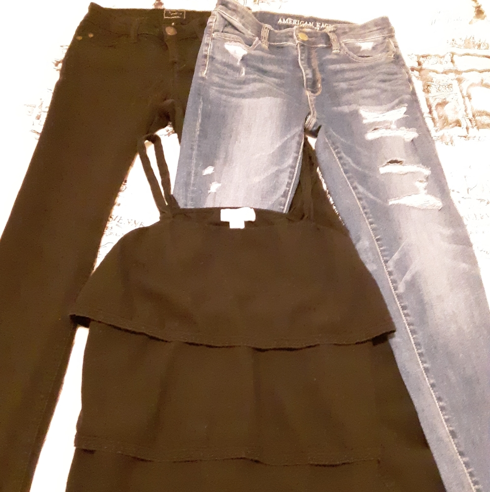 SOLD in Bundle - LOFT, AE Sz 0 Celebrity Pink Sz 1